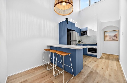 Scarborough Apartment | Bright 2-Bed Unit Near Scarborough Beach