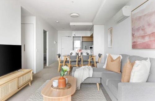 Abbotsford Apartment | Bright 2BR Apartment Close to the Yarra