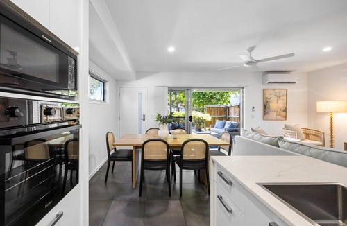 Wurtulla Apartment | Bright 3-Bed Home with Private Courtyard