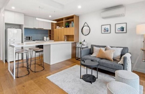 Preston Apartment | Bright and Airy 2-Bedrooms Entire Apartment