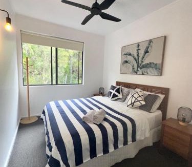 Rainbow Beach Apartment | Bright and spacious 2-Bed beach resort apartment