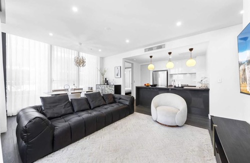 Mascot Apartment | Bright & Modern 2BR Home Steps from Mascot Station