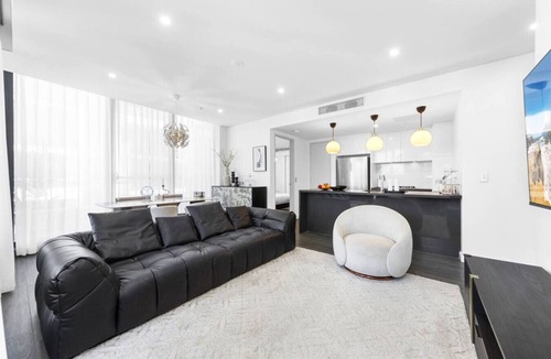 Mascot Apartment | Bright & Modern 2BR Home Steps from Mascot Station