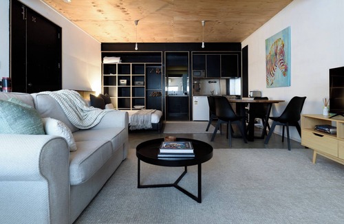 South Launceston Apartment | Bright Studio in Launceston CBD