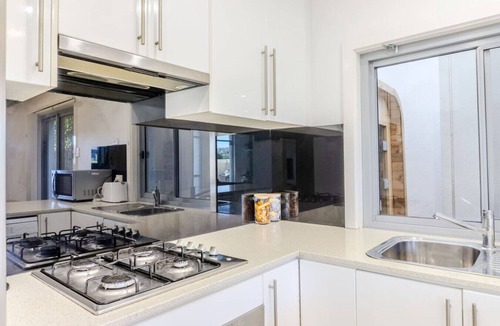 Brighton Villa | Brighton 3BR Townhouse |Sauna |Walk to Jetty,Train