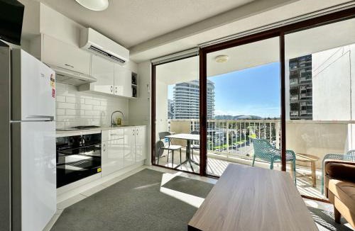 Broadbeach Apartment | Broadbeach Central Apt 601