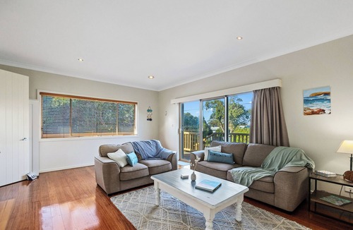 Cape Woolamai House | Broadwater Waves family home, short walk to beach