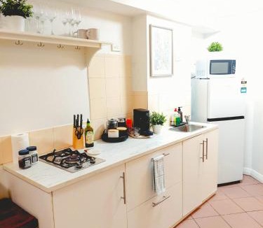 Glebe Apartment | Broadway Central Loft Walk CBD & Central Station