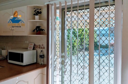 Broken Hill House | Broken Hill Inn Cottage