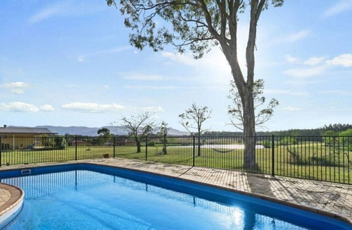 Rothbury Villa | Broken View Mountain Estate
