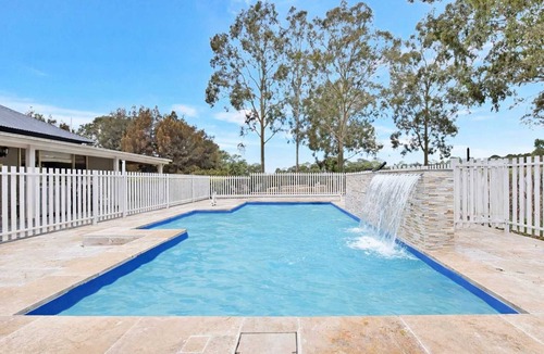 Pokolbin House | Brokenback Vineyard Cottage