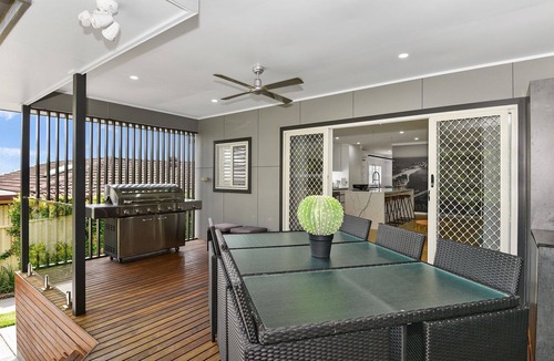 Killarney Vale House | Brooke Haven, modern family home with flat