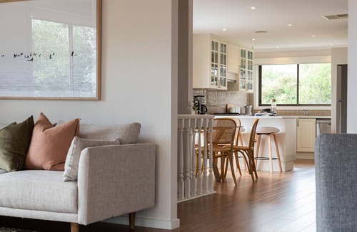 Safety Beach House | Brooklyn Beach Abode Walk to the beach