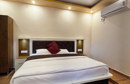 Arki Hotel | Brothers Hotel & Restaurant
