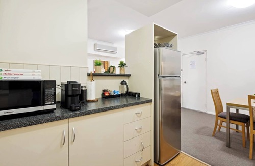 Northbridge Apartment | Budget-Friendly Perth 1BDR Apt