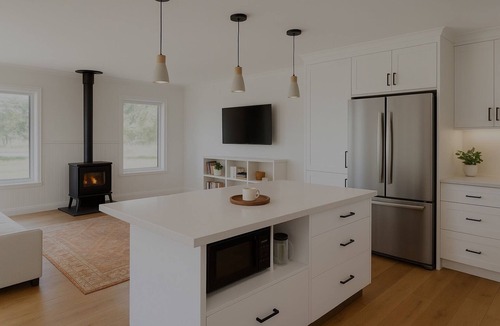 Bundalong House | Bundalong River Decadence & Poolside Bliss 3BRM -just 1 minute to the River
