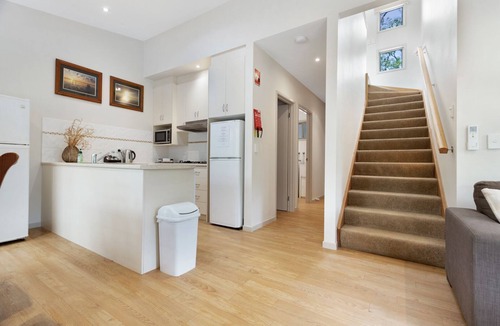 Forge Creek House | Bungaree - Waterfront Retreat: Secluded lodges perfect for nature lovers
