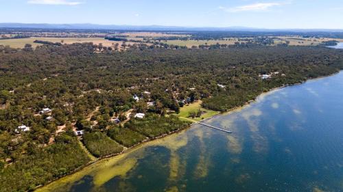Forge Creek House | Burrabogie - Waterfront Retreat