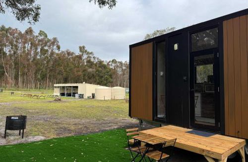 Comaum House | Bush Hideaway X by Tiny Away