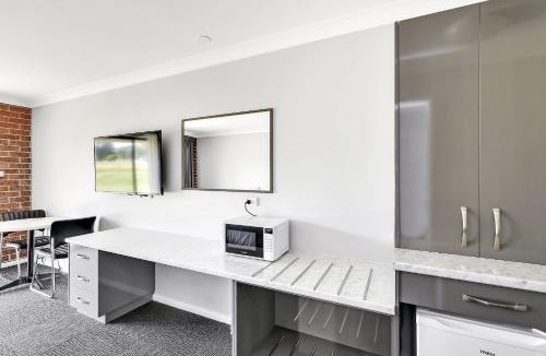 Marrangaroo Hotel | Bushman's Motor Inn