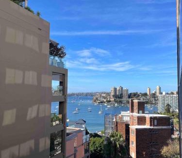 Elizabeth Bay Apartment | By the Harbour Gem
