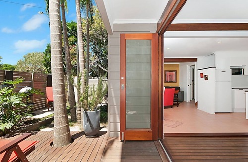Suffolk Park House | Byron Bay Accom - Alkira - 1/32 Alcorn St - Pet Friendly