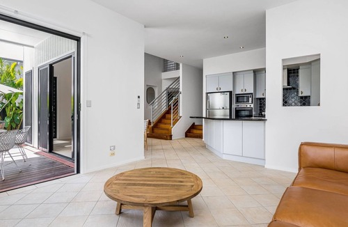 Byron Bay House | Byron Bay Accom - Sunset on Massinger - 60 Massinger Street - Pets on Request
