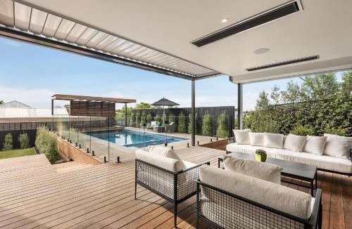 Mount Martha House | Byron by the Beach - Luxury Heated Pool and Views