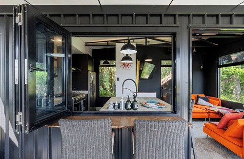 Beechmont Cabin | Cabane Treehouse Retreat With Mountain Views