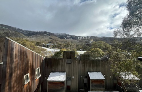 Thredbo Ski Chalet | cabin21 riverside - ski chalet accommodation in Thredbo village