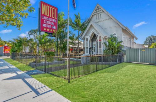 Caboolture Hotel | Caboolture Central Motor Inn
