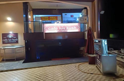 Faizabad Hotel | cafe luv kush hostel