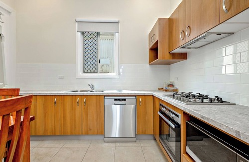 Parramatta Park House | Cairns central walking Distance "Town House"