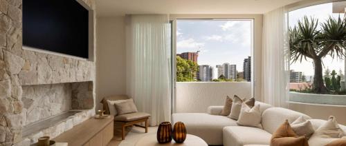 Burleigh Heads Villa | Cala By Khove