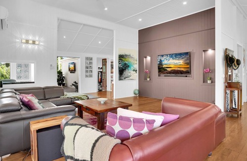 Edge Hill House | Caladenia Villa - Understated luxury in Edge Hill