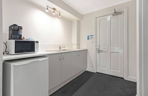Echuca Hotel | Caledonian Hotel Motel