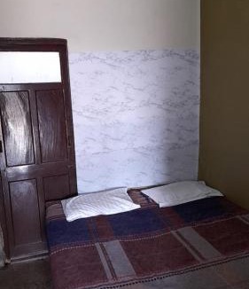 Deoghar Hotel | Call on 79031-58122 for booking-Rupak Rest house Near Temple