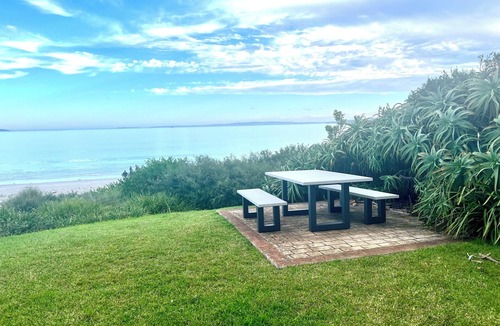 Callala Beach House | Callala Beach - ON THE BEACH, where your garden meets the sand