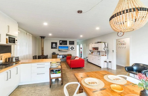 Callala Beach House | Callala Dreaming - a 3-4 minute stroll to the beach