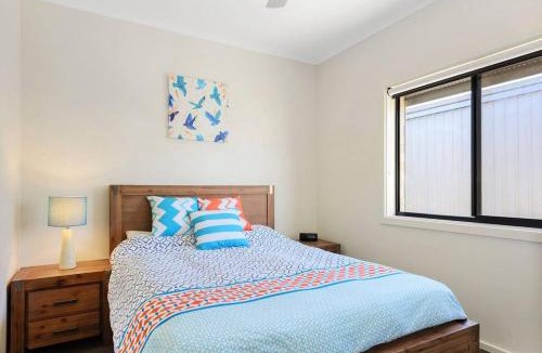 Moonta Bay House | Calm Waters