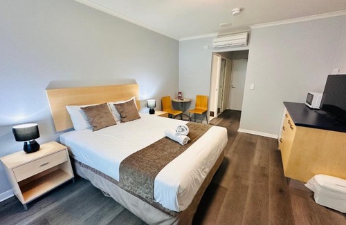 Battery Hill Apartment | Caloundra Central Apartment Hotel Official