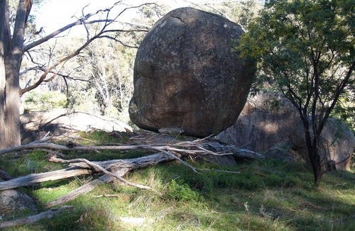 Ruffy House | Camp Ruffy - remote, off-grid & accessible, just 99 minutes north of Melbourne