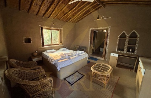 Phulpur Hotel | Camp67
