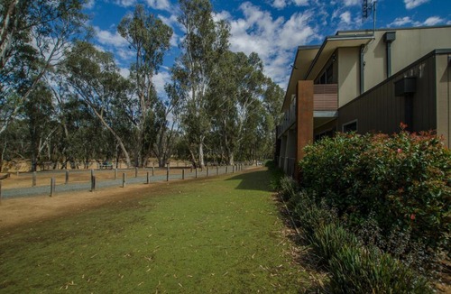 Echuca Hotel | Campaspe Lodge