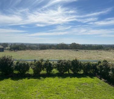 Mia Mia House | Campaspe Valley View 20 acres Farm Stay
