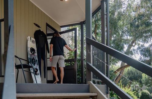Metung Villa | Candlebark at Boardwalk Villas Metung