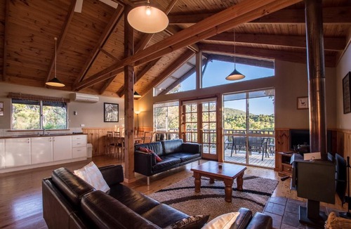 Lowlands Ski Chalet | Cape Howe Cottages