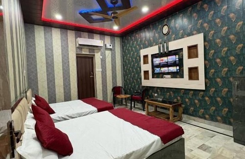 Mathura House | Captain Guest House