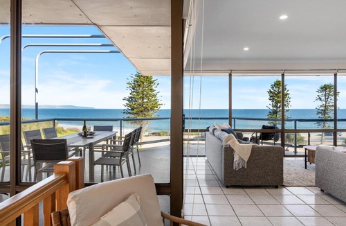 Carrickalinga House | Carrickalinga House - A Symphony of Sea and Serenity