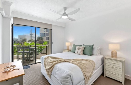 Main Beach Apartment | Carrington Holiday Getaway # 5 - Main Beach